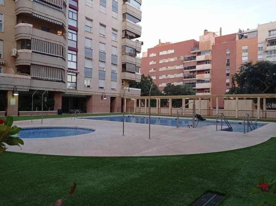 2 Rooms Con Piscina Litoral مالقة المظهر الخارجي الصورة